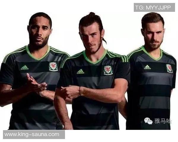 史上最年轻荣获足球先生球星震撼登场刷新世界足坛荣耀纪录